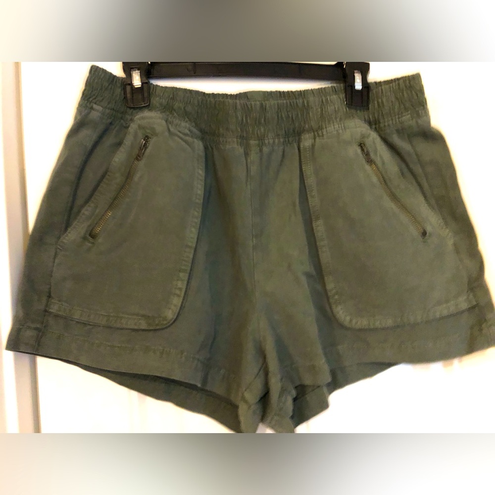 NWT Aerie Green Women's Cargo Shorts